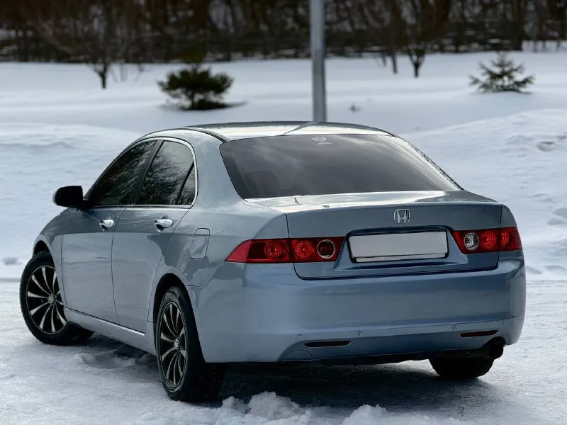 В продаже honda accord vll поколения, 2.0 л, мт. технически обслужен, цепь заменена - 10.03.25. двигатель тянет отлично, масла / фильтра новые. отреставрирована рулевая рейка, перетряхнута ходовая часть (передок новый включая рычаги) новые тормозные диски с колодками вкл ручник. автотека зелёная, в дтп не участвовал. днище и пороги целые, заводские. ржавчины и гнили нет. установлено сенсорное управление климатом с дисплея (либо штатно, т. е клавишами) динамики фирмы hertz’s, 6 шт. оптика переупакована, свет достойный, стоят bi led линзы. резина : r16 / r18. техосмотр пройден, авто готово к оформлению. цена : 700,000 рублей. обмен не рассматриваю. территориально находится в г макеевка (центр) контакты : +7(949)077-65-85, +7(950)710-27-27 если не дозвонились, напишите в лс, перезвоню. - фотография - 3