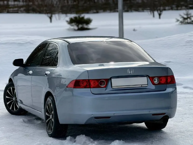 В продаже honda accord vll поколения, 2.0 л, мт. технически обслужен, цепь заменена - 10.03.25. двигатель тянет отлично, масла / фильтра новые. отреставрирована рулевая рейка, перетряхнута ходовая часть (передок новый включая рычаги) новые тормозные диски с колодками вкл ручник. автотека зелёная, в дтп не участвовал. днище и пороги целые, заводские. ржавчины и гнили нет. установлено сенсорное управление климатом с дисплея (либо штатно, т. е клавишами) динамики фирмы hertz’s, 6 шт. оптика переупакована, свет достойный, стоят bi led линзы. резина : r16 / r18. техосмотр пройден, авто готово к оформлению. цена : 700,000 рублей. обмен не рассматриваю. территориально находится в г макеевка (центр) контакты : +7(949)077-65-85, +7(950)710-27-27 если не дозвонились, напишите в лс, перезвоню. - фотография - 4