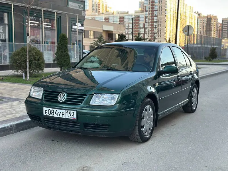 Vw bora 2.0 a/t автомобиль в хорошем состоянии для своих лет. мотор динамичный и прост в обслуживание, приятный и мягкий в ходу. коробка работает плавно без пинков. ходовая мячик. все опции по авто работают. очень удобный и практичный авто на каждый день. имеется видеообзор и автотека комплектация: ✅климат ✅4 стеклоподъемника ✅автомат ✅navi, usb, bluetooth ✅кожаный руль 🚗 196 000 км 💵 460 000₽ ☎️ +79495736232 сергей - фотография - 1