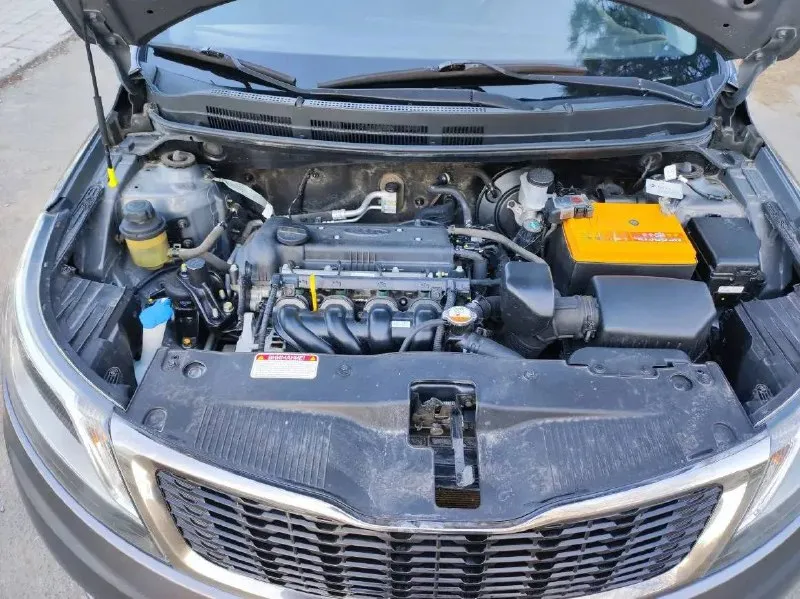 Продам кia rio 1.6 ат 2014,модельный ряд 2015. по факту 1 собственник. 51000 подтвержденный пробег. полностью в родной краске!очень хорошее состояние салона. все то проводились по регламенту, сейчас делать ничего не нужно. техосмотр пройден недавно. хорошая новая зимняя резина. практически максимальная комплектация: сигнализация stariine с автозапуском, 3 ключа, гур, 4 эсп, электрорегулировка зеркал, кондиционер, подогрев сидений, руля, лобового, передние и задние дисковые тормоза, мощный 1,6 мотор, автомат!расход топлива 8.8/5.2, функция eco режим. надежный качественный автомобиль, который прослужит вам долгие годы! гаражное хранение!по мелочи есть притертости. реальному покупателю торг. автоподбор, любые проверки без проблем. честный хозяйский автомобиль. могу присутствовать при переоформлением в мрэо. место осмотра донецк центр 1 285 000 торг +7(949)3578224 📲 tg: @annet_325 📞 звоните: +7(949)3578224 - фотография - 6