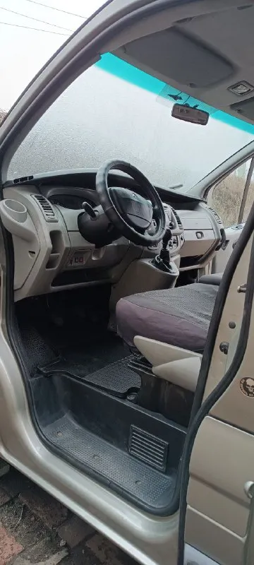 Продаётся renault traffic, 2.5 л дизель 2008г. , 8+1 пробег 421000 (заводской пассажирский минивэн) 2 сдвижные двери. 2 кондиционера автомобиль в очень хорошем состоянии, 20000 км назад вложено более 1млн. р. надёжная работа всех систем: двигатель, коробка передач, тормоза — без нареканий. экономичный дизельный двигатель — низкие затраты на топливо. хорошая шумоизоляция и комфортная подвеска для дальних поездок. автомобиль полностью готов к работе. звоните, пишите — отвечу на все вопросы! 1850000р +79493328048 артем - фотография - 6