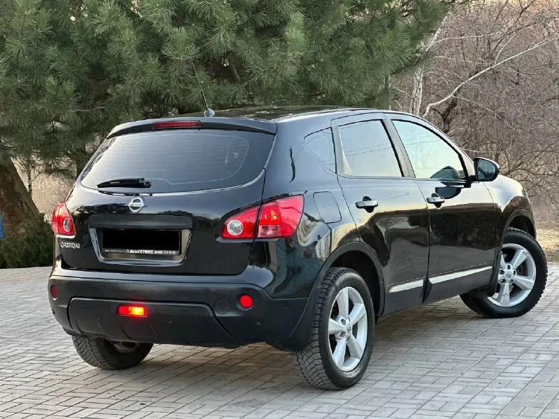 Продаю автомобиль в отличном состоянии. марка- nissan qashai год выпуска- 2008 декабрь обьем двигателя 2.0 бензин. коробка- автомат работает идеально. пробег- 216.ооо км максимальная комплектация: полностью кожаный салон. без ключевой доступ. кнопка старт стоп. круиз контроль. двух зонный климат контроль. авто свет. авто дождь. 4 стеклоподъемника. подогрев сидений. кожаный мультируль. туманки. громкая связь bluetooth. заводские диски r17. в двух словах отличный паркетник на каждый день, приятный расход 9л комфортный вместительный, и самое главное дешевый в обслуживании. покупателю приятный бонус 2 комплекта резины! цена 895.ооо₽ связь +7 949-051-85-07 звоните осмотр в любом месте по договору 📲 tg: @alligator_0888 📞 звоните: +7(949)0518507 - фотография - 6