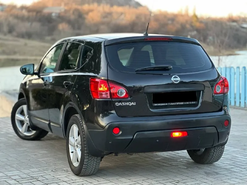 Продаю автомобиль в отличном состоянии. марка- nissan qashai год выпуска- 2008 декабрь обьем двигателя 2.0 бензин. коробка- автомат работает идеально. пробег- 216.ооо км максимальная комплектация: полностью кожаный салон. без ключевой доступ. кнопка старт стоп. круиз контроль. двух зонный климат контроль. авто свет. авто дождь. 4 стеклоподъемника. подогрев сидений. кожаный мультируль. туманки. громкая связь bluetooth. заводские диски r17. в двух словах отличный паркетник на каждый день, приятный расход 9л комфортный вместительный, и самое главное дешевый в обслуживании. покупателю приятный бонус 2 комплекта резины! цена 895.ооо₽ связь +7 949-051-85-07 звоните осмотр в любом месте по договору 📲 tg: @alligator_0888 📞 звоните: +7(949)0518507 - фотография - 7
