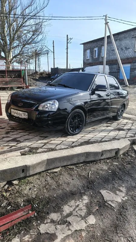 Продам приору 2,2014 год комплектации люкс+, а именно подогрев сидений, подогрев лобового, круиз, абс, подогрев заднего стекла и зеркал, есп, вместо бк установлен планшет, кондёр работает,4 есп, комплектация жир, мотор откопитален а именно сделан 1,8,выхлоп, музыка, черный потолок, едет очень хорошо, в машину вложил деньги и душу, продажа из-за срочности, цена более чем адекватная, есть моменты по кузову, цена 530 торг +79494033802 📲 tg: @diman_255 📞 звоните: +7(949)4033802 - фотография - 5