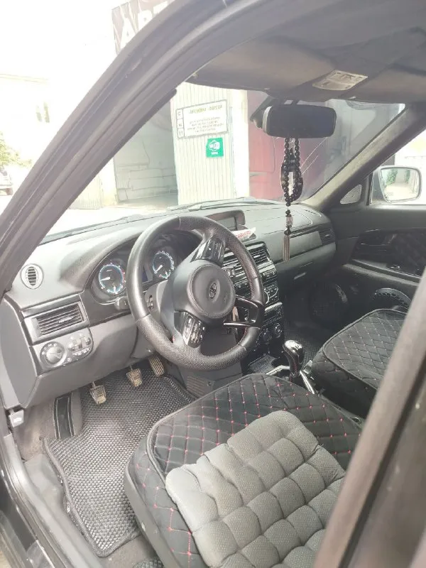 Продам приору 2,2014 год комплектации люкс+, а именно подогрев сидений, подогрев лобового, круиз, абс, подогрев заднего стекла и зеркал, есп, вместо бк установлен планшет, кондёр работает,4 есп, комплектация жир, мотор откопитален а именно сделан 1,8,выхлоп, музыка, черный потолок, едет очень хорошо, в машину вложил деньги и душу, продажа из-за срочности, цена более чем адекватная, есть моменты по кузову, цена 530 торг +79494033802 📲 tg: @diman_255 📞 звоните: +7(949)4033802 - фотография - 6