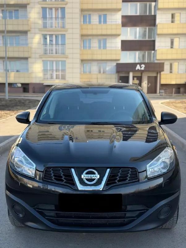 Nissan qashqai 2011г. 1.6 л. мкпп пробег-187 тыс. простой и не прихотливый кроссовер. надежная связка коробки и двигателя. история обслуживания с момента покупки. кузов в заводском окрасе и оцинкован. без единого рыжика, вмятин и остальных дефектов. нечего не снималось и не крутилось. днище и пороги в идеальном состоянии. двигатель работает прекрасно, масло не расходует. коробка переключает уверено, без хрустов и лишних звуков. ходовая отрабатывает все неровности. салон чистый, аккуратный и опрятный. комплектация хорошая: гур, abs, esp, цз, 6 airbag, полный электропакет, кондиционер, электрозеркала с обогревом, омыватель фар, подогрев сидений, мультимедиа с хорошей музыкой, два ключа, сигнализация и т. д все, что должно работать - работает. все соответствует действительности. можете приезжать с любыми специалистами и приборами. авто целый, честный и заводской, без колхоза. юридически чистый. авто находится в г. алчевск(лнр) цена: 1 млн. 65 тыс. торг на месте тел. и тг: 8 ( 📞 звоните: +7(959)5670312 - фотография - 2