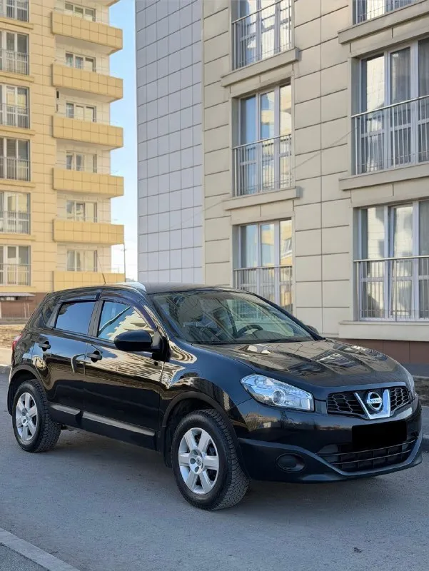 Nissan qashqai 2011г. 1.6 л. мкпп пробег-187 тыс. простой и не прихотливый кроссовер. надежная связка коробки и двигателя. история обслуживания с момента покупки. кузов в заводском окрасе и оцинкован. без единого рыжика, вмятин и остальных дефектов. нечего не снималось и не крутилось. днище и пороги в идеальном состоянии. двигатель работает прекрасно, масло не расходует. коробка переключает уверено, без хрустов и лишних звуков. ходовая отрабатывает все неровности. салон чистый, аккуратный и опрятный. комплектация хорошая: гур, abs, esp, цз, 6 airbag, полный электропакет, кондиционер, электрозеркала с обогревом, омыватель фар, подогрев сидений, мультимедиа с хорошей музыкой, два ключа, сигнализация и т. д все, что должно работать - работает. все соответствует действительности. можете приезжать с любыми специалистами и приборами. авто целый, честный и заводской, без колхоза. юридически чистый. авто находится в г. алчевск(лнр) цена: 1 млн. 65 тыс. торг на месте тел. и тг: 8 ( 📞 звоните: +7(959)5670312 - фотография - 3