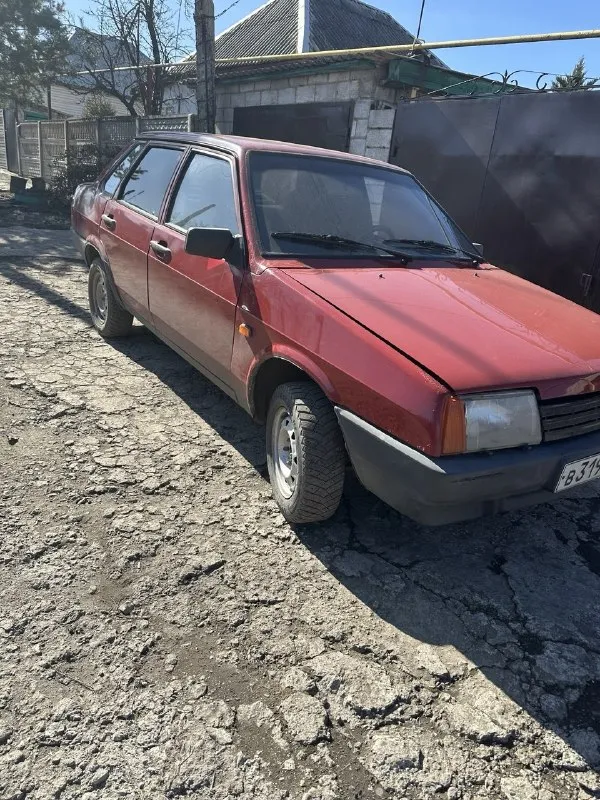 Продам ваз 21099 1997г. цена 165т. р.возможен обмен с моей доплатой до 200т. дно, пороги не так давно варились. по двигателю, коробке все нормально. авто находится в макеевке. тел-79493819122. связь плохая. можно звонить в телеграмм и в макс. при оплате наличкой хороший торг 📞 звоните: +7(949)3819122 - фотография - 2