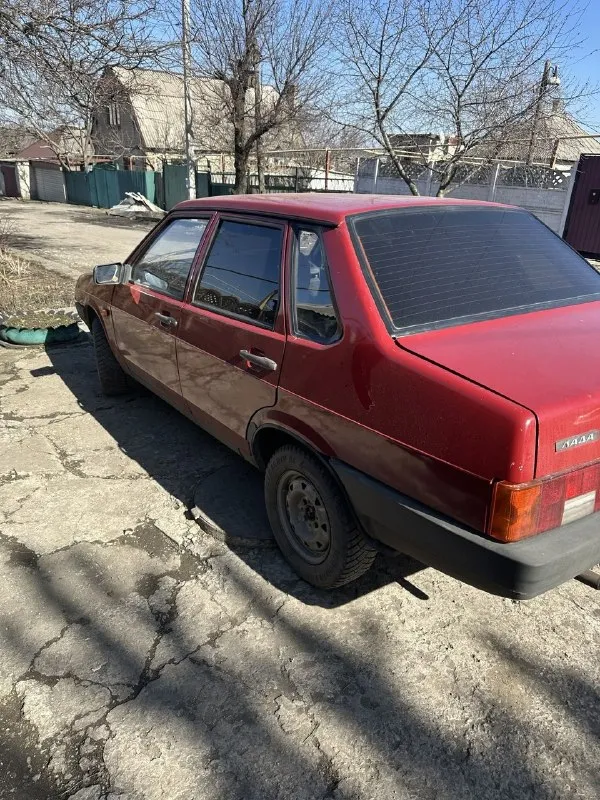 Продам ваз 21099 1997г. цена 165т. р.возможен обмен с моей доплатой до 200т. дно, пороги не так давно варились. по двигателю, коробке все нормально. авто находится в макеевке. тел-79493819122. связь плохая. можно звонить в телеграмм и в макс. при оплате наличкой хороший торг 📞 звоните: +7(949)3819122 - фотография - 5