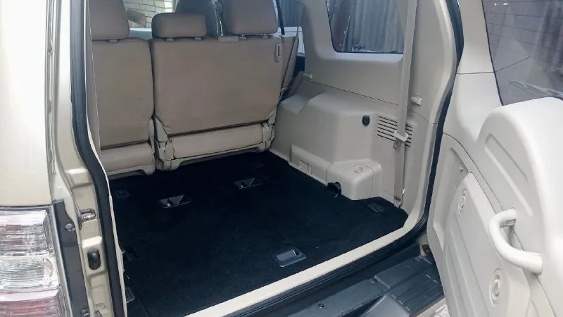 Эксклюзив ✅ mitsubishi pajero год : 2007 родной пробег всего : 96 000 км 🔥 двигатель : 3.0 at бензин привод : полный 4wd кпп : автомат кожаный салон 7 мест ✅состояние нового автомобиля ✅полностью обслужен ✅в родной краске, без единого подкраса 🔥 ✅пробег всего : 96 000 км любые проверки 🔍 ✅не пригон, куплен был в луганском автосалоне электроподогрев сидений климат 2х зонный парктроники камера заднего вида электропривод и подогрев зеркал мульти руль и так далее … ✅ автотека зеленая. документы без штрафов, запретов и залогов совместная постановка в гаи приветствуется!🤝 цена : 2 180 000 рублей город: луганск остальные подробности по телефону 📱 тел +7 (959) 222-27-07 📞 звоните: +7(959)2222707 - фотография - 10