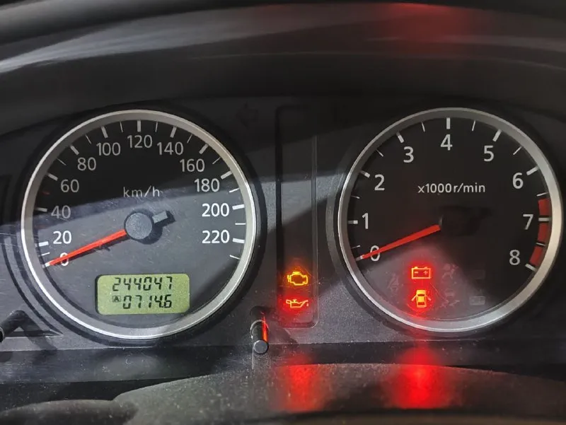 Продам almera n16 2006 1.8 мкпп! 📊 характеристики: • модель: almera n16 • год выпуска: 2006 • двигатель: 1.8 л бензин, 116 л. с. • кпп: механика 5-ступ. • пробег: • привод: передний • климат контроль • vin: sjnbban16u2689448 🔧 состояние: ✅ двигатель: 4+ ✅ мкпп: 4+ ✅ подвеска: 5 ✅ кузов: немного приложить руки (состояние на фото) 4 ✅ резина: [лето на литых 16 дисках + зима на литых 15 дисках] ✅ салон: 4 📜 документы: ✅ птс ✅ стс, страховка 💰 цена: [500 000 руб. ] торг 📍 донецк / [буденновский р-н] 👤 сам владелец [с 2023] 📞 +7 (949) 524-52-54 — звоните 📞 звоните: +7(949)5245254 - фотография - 6