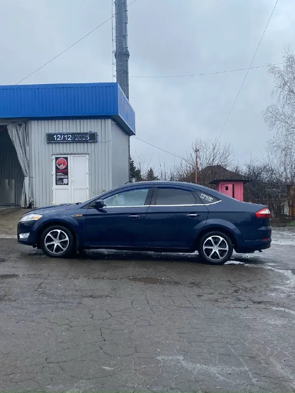 Продаю родную душу ford мондео 4 2.0 мкпп за время владения много чего было доработано установленные лазерные билэд модули фары и противотуманки закатаны в полиуретановую пленку. месяц назад перешил руль салон в отличном состоянии стоит дорогая андроид магнитола. грамотно проложены провода под музыку, по желанию можете вставить что захотите недавно перебрал полностью тормоза ( 3 суппорта перебрано, один задний был заменен) полностью новая магистраль. прошлый собственник капиталил мотор, с момента капиталки прошел 90 тыс. мною был удален катализатор и егр, прошита под евро 2 на специализированном сервисе. два комплекта резины. сейчас на зиме лето диски, резина везде хорошая. в общем все работает, все светит. электропривод водительского сидения, двухзонный климат контроль, датчик света и дождя, камера заднего вида. полный обогрев переднего и заднего лобового стекла. есть конечно косячки по кузову. реальному покупателю разумный торг! цена 640 тыс руб будут вопросы, звонить 📞 звоните: +7(949)4229558 - фотография - 4
