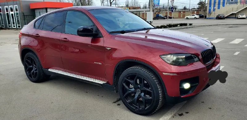 Легендарный bmw x6 в безупречном состоянии! 🔥 ​продаю свой автомобиль, который дарит эмоции каждый день. настоящий «икс» в заводском m-пакете. машина для тех, кто ищет живой экземпляр, а не «дрова». ​✅ основные параметры: ​год выпуска: 2009 ​двигатель: 3.0 л (306 л. с.) — идеальное сочетание динамики и налога. ​пробег: 190.000 км (родной, по состоянию видно). ​владельцы: 3 по птс. ​состояние машины — идеальное. полностью обслужена «от и до», никаких вложений не требует. мотор сухой, работает ровно, коробка переключает плавно. салон чистый, не прокуренный. внешне выглядит очень дерзко благодаря м-пакету. ​💰 цена: 1 650 000 руб. реальному покупателю торг💸 📍 осмотр: г. донецк 📞 связь: +7(949)003-60-29 интересует обмен с вашей доплатой хлам не предлагать - фотография - 3