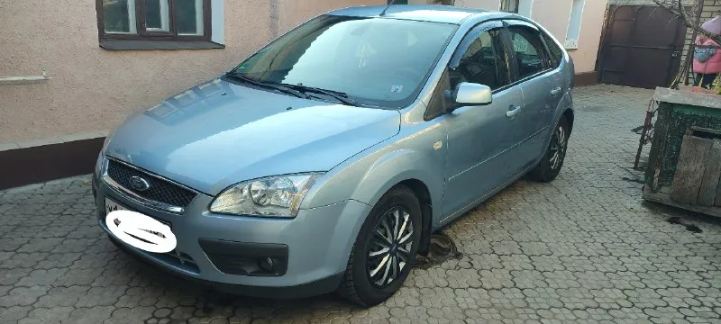 Продам свой автомобиль ford фокус 2 в 2016 году авто было пригнано из германии, с тех пор, я единственный владелец. автомобиль в очень хорошем состоянии, масло, фильтра, расходники менялись вовремя. кузов в отличном состоянии, рыжиков и ржавчины нет. салон велюр в идеальном состоянии. 👉 двигатель 1.6 бензин 115л 👉 оригинальный пробег 285 000км 👉 мкпп комплектация ghia * датчик дождя * датчик света * круиз контроль * абс * есп * обогрев лобового и заднего стекла * 2х зонный климат * магнитола андроид * велюровый салон * задний парктроник * все 4 стеклоподъёмника автоматические * 6 подушек безопасности * птф * в круг дисковые тормоза * фаркоп отличный, комфортный автомобиль. не разу не подводил. делать ничего не нужно, сел и поехал. 2 комплекта резины, 3 комплекта ковриков. г. луганск цена 660 000₽ +7 (959) 111-11-02 📞 звоните: +7(959)1111102 - фотография - 3