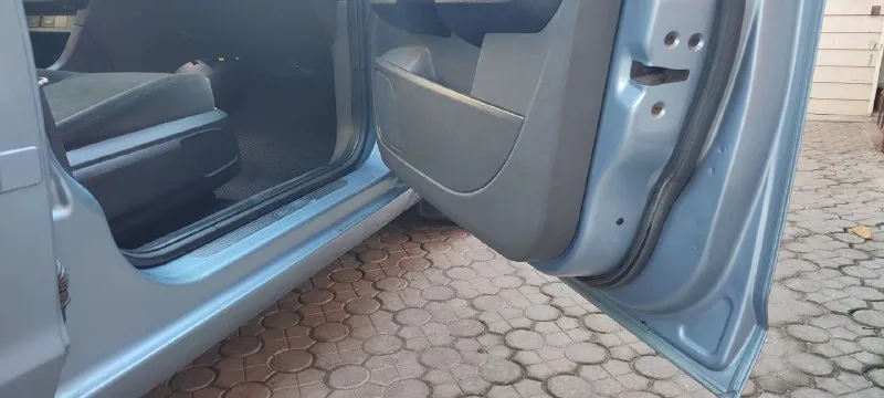 Продам свой автомобиль ford фокус 2 в 2016 году авто было пригнано из германии, с тех пор, я единственный владелец. автомобиль в очень хорошем состоянии, масло, фильтра, расходники менялись вовремя. кузов в отличном состоянии, рыжиков и ржавчины нет. салон велюр в идеальном состоянии. 👉 двигатель 1.6 бензин 115л 👉 оригинальный пробег 285 000км 👉 мкпп комплектация ghia * датчик дождя * датчик света * круиз контроль * абс * есп * обогрев лобового и заднего стекла * 2х зонный климат * магнитола андроид * велюровый салон * задний парктроник * все 4 стеклоподъёмника автоматические * 6 подушек безопасности * птф * в круг дисковые тормоза * фаркоп отличный, комфортный автомобиль. не разу не подводил. делать ничего не нужно, сел и поехал. 2 комплекта резины, 3 комплекта ковриков. г. луганск цена 660 000₽ +7 (959) 111-11-02 📞 звоните: +7(959)1111102 - фотография - 8