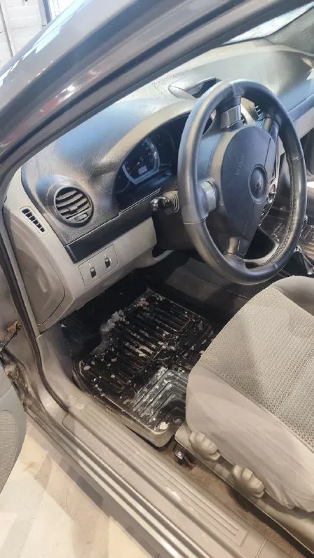 Продается chevrolet lacetti 1.4 мт 2010 года выпуска!!! пробег 117 000 км; автомобиль в достойнейшем состоянии, как внешне, так и внутри; обслуживался как полагается, не гремит, довезёт куда угодно и привезёт домой; цена : 600 000 рублей, торг у капота обоснованный. по всем вопросам звонить по телефону : +7 📞 звоните: +7(949)7009448 - фотография - 3