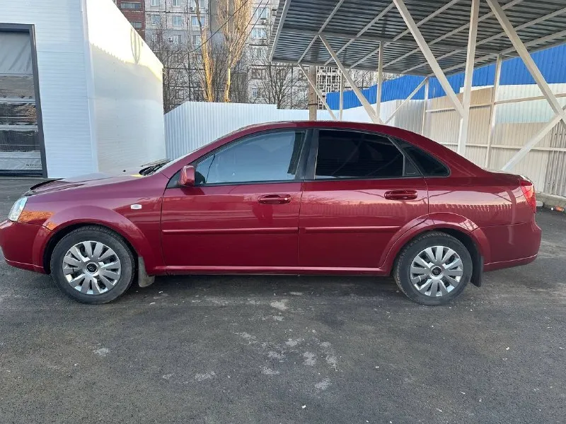 ❗️срочно❗️ продам:chevrolet lacetti год выпуска:2012 мотор:1.6 бензин коробка: механика пробел:216.000км полном комплектации новое сцепление, новый стартер мотор работает отлично не дымит не троит масло не берет от замены до замены. салон в очень хорошем состояние. цена:600.000тыс все остальные вопросы по тел +79490742327 📞 🇷🇺 звоните: +79490742327 - фотография - 4