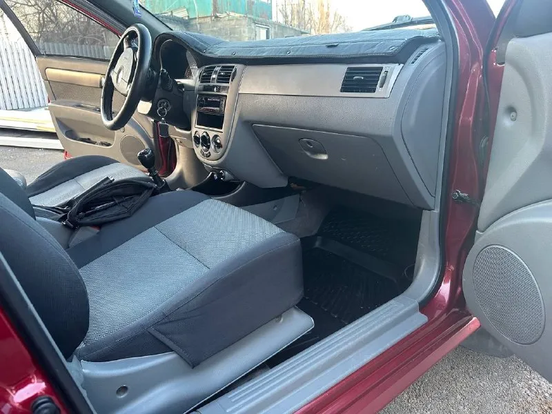 ❗️срочно❗️ продам:chevrolet lacetti год выпуска:2012 мотор:1.6 бензин коробка: механика пробел:216.000км полном комплектации новое сцепление, новый стартер мотор работает отлично не дымит не троит масло не берет от замены до замены. салон в очень хорошем состояние. цена:600.000тыс все остальные вопросы по тел +79490742327 📞 🇷🇺 звоните: +79490742327 - фотография - 6