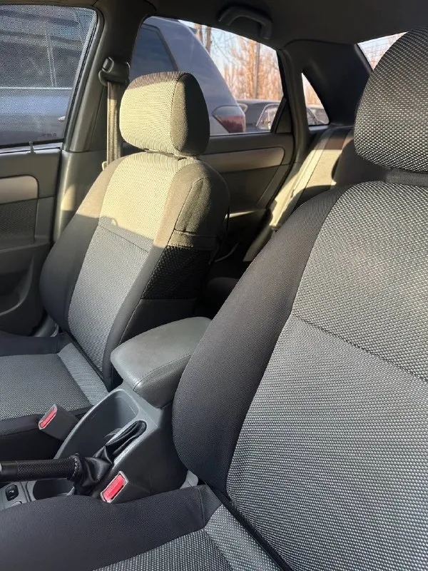 ❗️срочно❗️ продам:chevrolet lacetti год выпуска:2012 мотор:1.6 бензин коробка: механика пробел:216.000км полном комплектации новое сцепление, новый стартер мотор работает отлично не дымит не троит масло не берет от замены до замены. салон в очень хорошем состояние. цена:600.000тыс все остальные вопросы по тел +79490742327 📞 🇷🇺 звоните: +79490742327 - фотография - 8