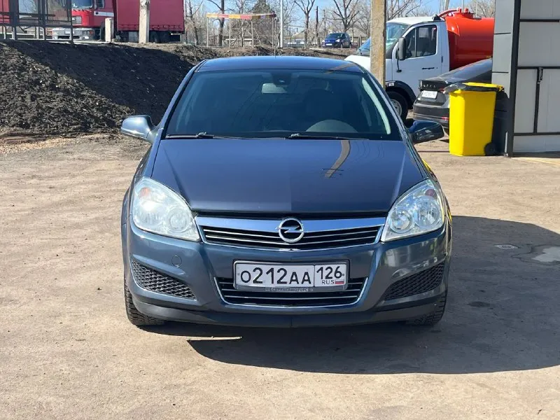 Продам opel astra h рестайлинг. 2011г. в. 1.8 бензин 140л. с., мкпп. 183000км. пробега. авто в отлич... - фотография