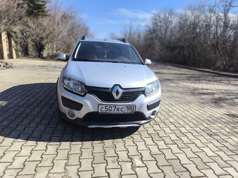 Renault sandero stepway 2018 года (82 лошади) пробег 150 тыс. , (родной) без единого дтп и т. д. автотека зеленая! авто в идеальном состоянии, без рыжиков, вздутий (кузов оцинкованный) авто не дорогая в обслуживании, ни разу не подводила (всё что надо поменяно) цена 850 тыс. рублей! я собственник! все подробности по телефону +79493025861 донецк - фотография - 2