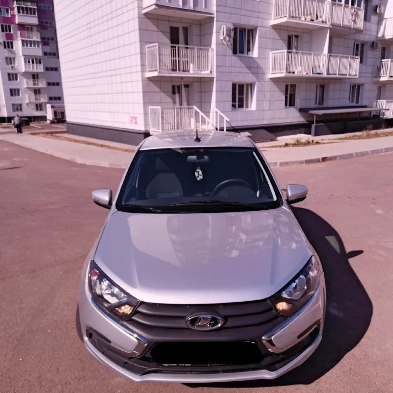 Продам ваз granta 2025, 1.6 л. (90 л. с.). 7500 км. родного пробега. состояние нового автомобиля. эур, абс, airbag, кондиционер, обогрев зеркал, электрозеркала, стеклоподъёмники. хорошая сигнализация starline с обратной связью и автозапуском. 950 000 мариуполь +794943598996 📲 tg: галина 📞 звоните: +7(949)4359899 - фотография - 1