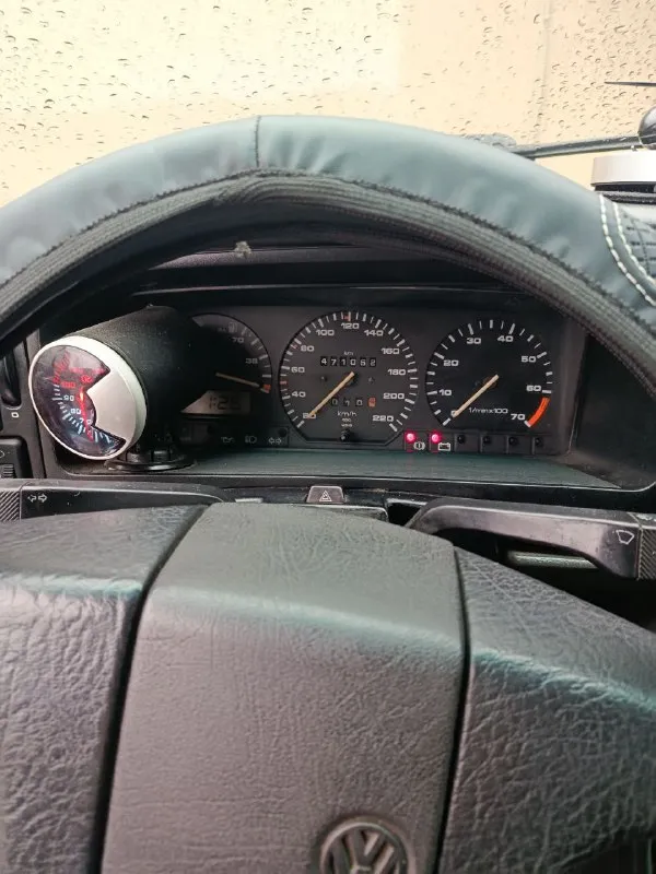 Продам фольцваген пассат вариант б3 1989год 1,6 бензин переделаный под карбюратор(солекс) машина покупалась для поездок на рыбалку! оригинальный птс я второй хозяин. мотор капиталеный в 2024 году за зиму была сделана вся подвеска, также ремень грм, помпа, всё опоры двигателя, коробки, всё масла двигателт, коробка, дополнительно установленно гидроусилитель руля, стеклоподъёмники, електро зеркала, салон перешит собствеными силами. ещё очень много доработок всё раскажу покажу зад автомобиля был поднят, для поднятия передка всё есть, не успел. много запчастей отдам с ней. по кузову дыр нет от слово совсем. комплект зимних колёс на штампах с оригинальными колпаками. в машину было вложено много сил и денег всё подробности по телефону донецк +79494928738 - фотография - 10