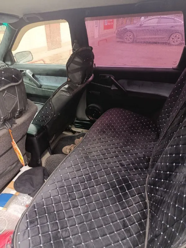 Продам фольцваген пассат вариант б3 1989год 1,6 бензин переделаный под карбюратор(солекс) машина покупалась для поездок на рыбалку! оригинальный птс я второй хозяин. мотор капиталеный в 2024 году за зиму была сделана вся подвеска, также ремень грм, помпа, всё опоры двигателя, коробки, всё масла двигателт, коробка, дополнительно установленно гидроусилитель руля, стеклоподъёмники, електро зеркала, салон перешит собствеными силами. ещё очень много доработок всё раскажу покажу зад автомобиля был поднят, для поднятия передка всё есть, не успел. много запчастей отдам с ней. по кузову дыр нет от слово совсем. комплект зимних колёс на штампах с оригинальными колпаками. в машину было вложено много сил и денег всё подробности по телефону донецк +79494928738 - фотография - 5