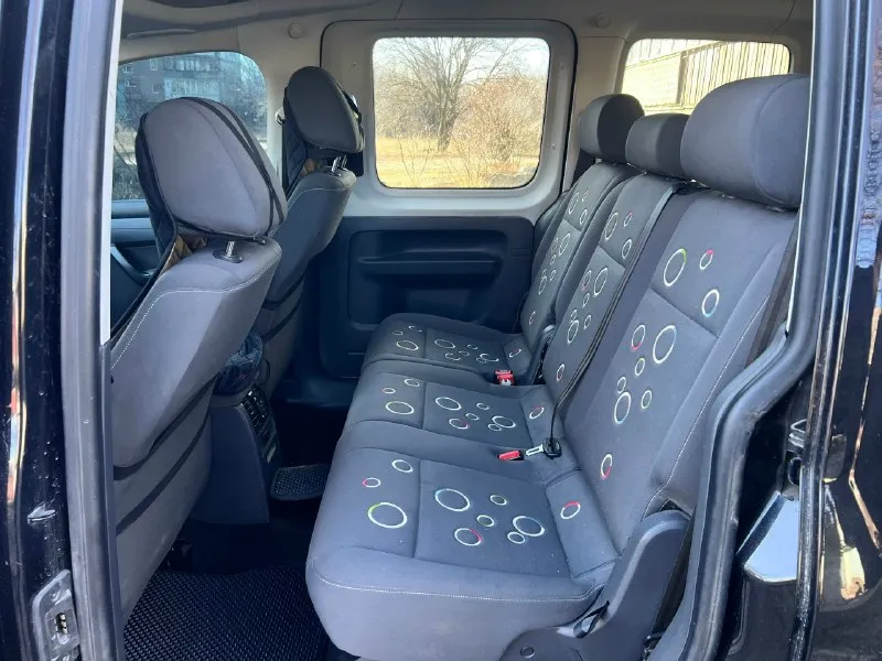 Продам volkswagen caddy минивэн автомобиль в идеальном состоянии 2014 г. выпуска 80 000 родного пробега самая полная комплектация круиз контроль подогрев сидений электростеклопакет абс антизанос все что нужно для комфортной езды автомобиль сделан на две двери очень удобно автомобильный весь в заводском окрасе один хозяин с автосалона два комплекта колёс на титановых дисках ходовая вся идеальная масла фильтра заменил автомобиль полностью новый автомобиль хранился в тёплым сухом гараже звоните в любое время +79496645504 цена 700тысяч 📞 звоните: +7(949)6645504 - фотография - 2