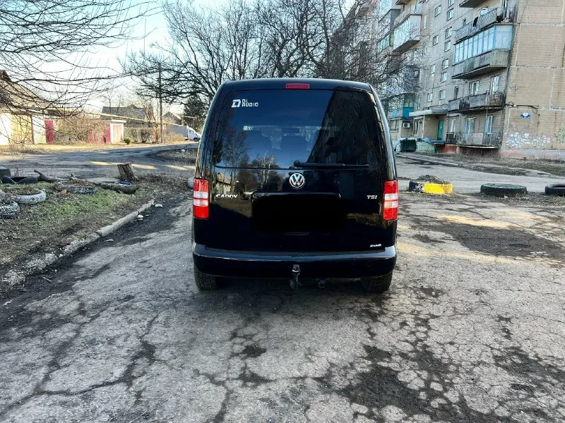 Продам volkswagen caddy минивэн автомобиль в идеальном состоянии 2014 г. выпуска 80 000 родного пробега самая полная комплектация круиз контроль подогрев сидений электростеклопакет абс антизанос все что нужно для комфортной езды автомобиль сделан на две двери очень удобно автомобильный весь в заводском окрасе один хозяин с автосалона два комплекта колёс на титановых дисках ходовая вся идеальная масла фильтра заменил автомобиль полностью новый автомобиль хранился в тёплым сухом гараже звоните в любое время +79496645504 цена 700тысяч 📞 звоните: +7(949)6645504 - фотография - 9