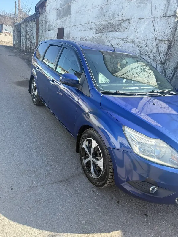 Продам личный автомобиль ford focus 2 2011 год ресталинговая модель универсала мотор 1.6 100л/с стоит контрактный пробел 257к коробка механика масло двс каждые 6.5т км ходовка обслужена есть нюансы по кузову, левое заднее крыло согнули машина хорошая ни разу не подвела каждый день на ходу за автомобиль хочу 500т. р продажа с срочно нуждой фин. средст. +79493299635 📞 🇷🇺 звоните: +79493299635 - фотография - 2