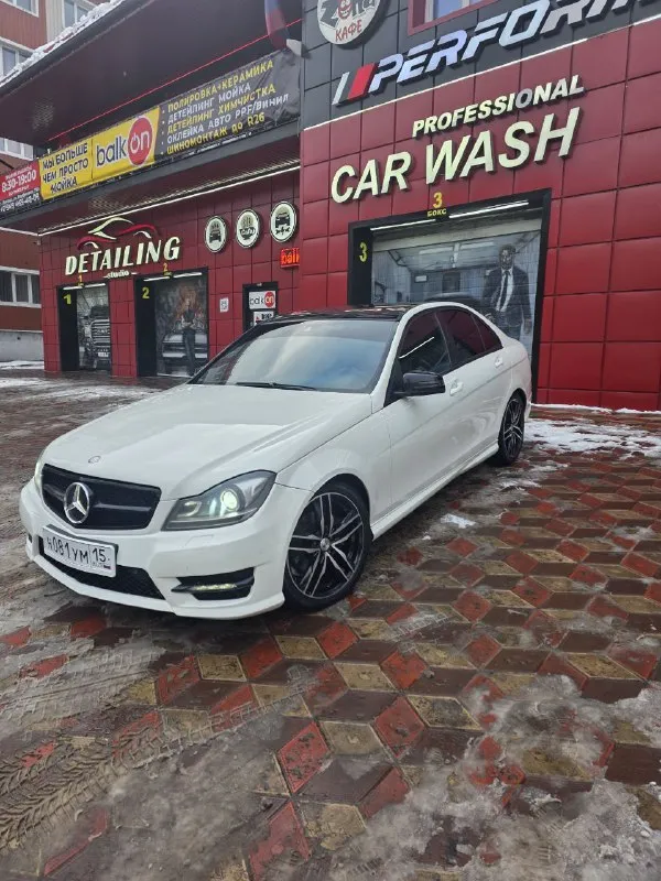 Mercedes c180 w204 2011г. , 1.8t, установлен 1stage, стоит выхлоп, амг версия, ошибок нет, систем требущих ремонта/замены нет, на всё, что делал в машине есть заказ-наряды, то проводилось в конце февраля. едет бодро без запинов и стуков, резина новая, диски новые откатали зиму. я собственник по документам, продажа в связи с переходом на новый интересующий автомобиль +79498704619 цена 1.3 🍋 📲 tg: @hannakorot 📞 звоните: +7(949)8704619 - фотография - 2
