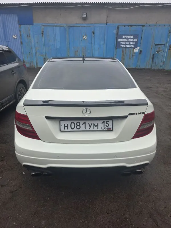 Mercedes c180 w204 2011г. , 1.8t, установлен 1stage, стоит выхлоп, амг версия, ошибок нет, систем требущих ремонта/замены нет, на всё, что делал в машине есть заказ-наряды, то проводилось в конце февраля. едет бодро без запинов и стуков, резина новая, диски новые откатали зиму. я собственник по документам, продажа в связи с переходом на новый интересующий автомобиль +79498704619 цена 1.3 🍋 📲 tg: @hannakorot 📞 звоните: +7(949)8704619 - фотография - 3