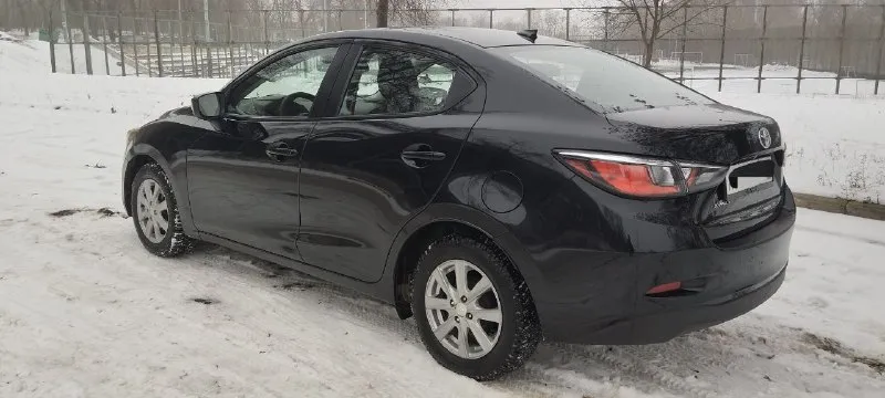 Toyota yaris 2019 год 1.5атмосферный (4 цилиндра!), 107 лс, 130тыс км пробег, 6ст. автоматическая aisin. масло 0w20 каждые 8тыс. экология стоит на месте, ничего не удалялось. стекла все родные(лобовое без сколов), безопасность вся целая. по кузову в отличном состоянии крашено 2 единицы, кузов оцинкован, ржавчины нет расход топлива 5.5- 7.5 в комплектации кнопка старт-стоп, активный круиз контроль, камера заднего хода, навигация и другое два комплекта покрышек и ковриков надёжный японский автомобиль, дам ещё гарантию цена 1.320 р тел +79493786727 📲 tg: ann 📞 звоните: +7(949)3786727 - фотография - 2