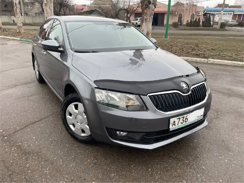 Skoda octavia a7 - 2015 года, объём 1.6 самый надежный мотор, на механике. 198тысяч км пробега. автомобиль в идеальнейшем состоянии, машина прошла то, эксплуатация сугубо в гараже, нареканий нет никаких, от слова совсем! в комплекте все ключи ( два ключа ) сервисные книги, записи всех то, обслуживание на офф дилере, за более детальной информацией звоните! цена 1🍋180торг или обмен +79495180296 📲 tg:. ... 📞 звоните: +7(949)5180296 - фотография - 2