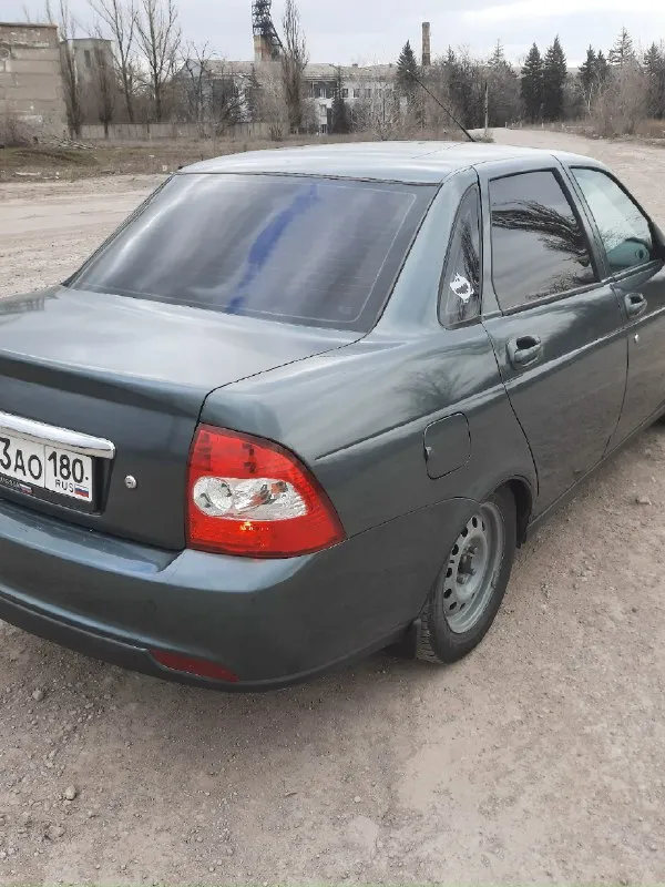 Ваз приора, 2011 г. в. , 1.6 (16 кл), мкпп, 158 000 км продаю свою приору 2011 года (я 4-й хозяин по птс). родной пробег 158 000 км. езжу каждый день. кузов живой, ровный, цвет зеленый металлик. денег на обслуживание не жалели — ставили только качественные брендовые запчасти. по технике вложений ноль — сел и поехал! мотор 1.6, 16 клапанов («шестнарь») гур передние электростеклоподъемники установлены безвтыковые поршня (клапана не гнет!) комплект грм gates (заменен 20 000 км назад) новые катушки зажигания bremi и свечи ngk новое сцепление luk (заменено 20 000 км назад) новый дроссель 54 мм поменяны все радиаторы, все патрубки заменены на силиконовые новый аккумулятор подвеска полностью перебрана: стоят стойки ss20 -30мм в круг свежие тормоза - brembo кузов поварен и полностью обработан антикором полный выхлоп «гранта спорт» (паук 4-1, трасса 51 мм) — звучит приятно и басисто сделана хорошая шумоизоляция (двери, пол, капот, багажник) — в салоне действительно тихо 2 комплек 📞 звоните: +7(949)4069153 - фотография - 4