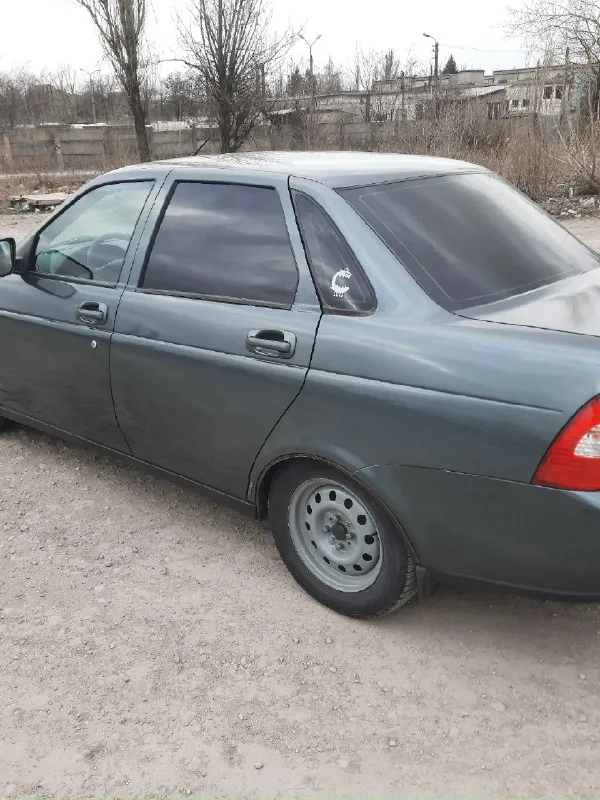 Ваз приора, 2011 г. в. , 1.6 (16 кл), мкпп, 158 000 км продаю свою приору 2011 года (я 4-й хозяин по птс). родной пробег 158 000 км. езжу каждый день. кузов живой, ровный, цвет зеленый металлик. денег на обслуживание не жалели — ставили только качественные брендовые запчасти. по технике вложений ноль — сел и поехал! мотор 1.6, 16 клапанов («шестнарь») гур передние электростеклоподъемники установлены безвтыковые поршня (клапана не гнет!) комплект грм gates (заменен 20 000 км назад) новые катушки зажигания bremi и свечи ngk новое сцепление luk (заменено 20 000 км назад) новый дроссель 54 мм поменяны все радиаторы, все патрубки заменены на силиконовые новый аккумулятор подвеска полностью перебрана: стоят стойки ss20 -30мм в круг свежие тормоза - brembo кузов поварен и полностью обработан антикором полный выхлоп «гранта спорт» (паук 4-1, трасса 51 мм) — звучит приятно и басисто сделана хорошая шумоизоляция (двери, пол, капот, багажник) — в салоне действительно тихо 2 комплек 📞 звоните: +7(949)4069153 - фотография - 6