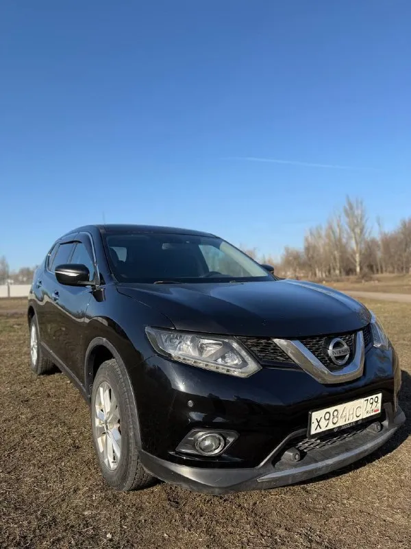 Продам nissan x-trail т-32 2015 года. полный привод. пробег 239000. двигатель 2 литра бензин. по двигателю и коробке вопросов нет. ходовая обслужена. хорошая комплектация: без ключевой доступ, кнопка start/stop, два ключа в комплекте. тонировка, обогрев сидений, обогрев лобового стекла, двух зонный климат контроль, круиз контроль, датчики дождя и света, помощь при спуске и подъёме, полный электро пакет, электро регулировка зеркал а также электропривод зеркал, электропривод багажника, парктроники, мультируль. документы в полном порядке, 2 хозяина за всё время птс оригинал, переоформление любое. цена 1350000 осмотр в донецке. +79491262857 📲 tg: дмитрий витальевич 📞 звоните: +7(949)1262857 - фотография - 2