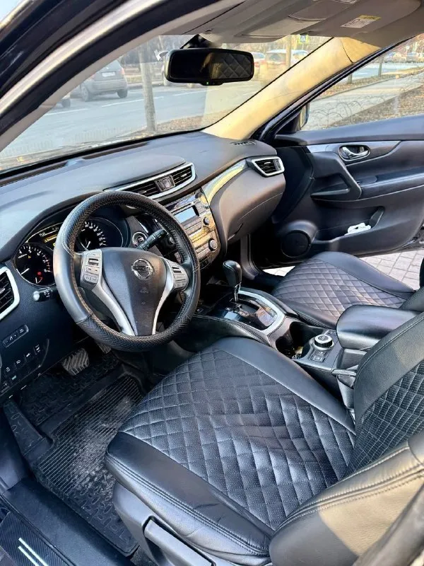 Продам nissan x-trail т-32 2015 года. полный привод. пробег 239000. двигатель 2 литра бензин. по двигателю и коробке вопросов нет. ходовая обслужена. хорошая комплектация: без ключевой доступ, кнопка start/stop, два ключа в комплекте. тонировка, обогрев сидений, обогрев лобового стекла, двух зонный климат контроль, круиз контроль, датчики дождя и света, помощь при спуске и подъёме, полный электро пакет, электро регулировка зеркал а также электропривод зеркал, электропривод багажника, парктроники, мультируль. документы в полном порядке, 2 хозяина за всё время птс оригинал, переоформление любое. цена 1350000 осмотр в донецке. +79491262857 📲 tg: дмитрий витальевич 📞 звоните: +7(949)1262857 - фотография - 9