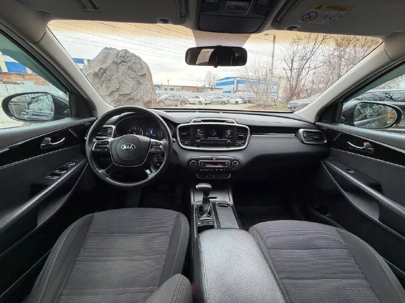 В продаже ✅ kia sorento prime (рест) 2018г. 2,4 ат бенз 148 тыс бег🏃 дилерский, не превезенка 🚘 на хорошей технике‼️ большой внедорожник🤩 хорошая автотека✅ витрина есть✅ на чистых документах‼️ по вопросам ⬇️⬇️⬇️ +79995035990 женя тг t. me/evgeniy_avd_auto старт цен на авито от 2 175 000 и то в москве моя цена 1 995 000 тыс. 🍯 запас по цене от 200тыс. автотека 📲 tg: @evgeniy_avd_auto 📞 звоните: +7(999)5035990 - фотография - 3