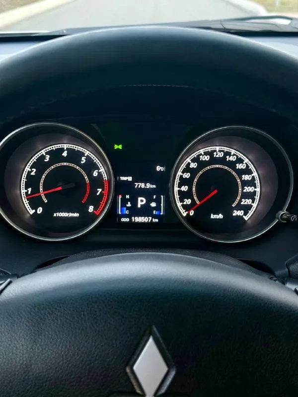 🇯🇵 mitsubishi outlander 💰цена: 1 100 000р 🏢город: мариуполь 📅год выпуска: 2009 🧾пробег: 198 507км. ⚙️двигатель: 2.0 ⛽топливо: бензин/газ ⚙️кпп: автомат 📞 телефон: +7-949-727-41-51 +7-989-263-55-56 +7-949-551-91-52 💾 описание: mitsub. .. >✅ южная эксплуатация. ✅ техническая часть на 5+ ✅ оригинальный пробег. ✅ салон как новый. ✅ салон трансформер. ✅ отличная комплектация: ❄️ кондиционер, подогрев сидений, гур, abs, птф, кожаный мультируль, центральный замок, tesla магнитола с камерой заднего вида, хорошая летняя резина на красивых литых дисках. улица шевченко 2️⃣6️⃣9️⃣ 🏦 возможна продажа в кредит по двум документам. - фотография - 10