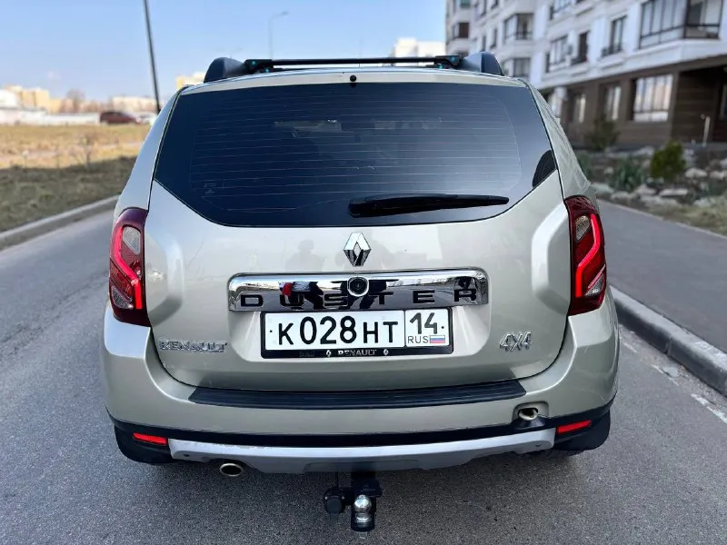 Renault duster 2012г 1.5 дизель мкпп 6.ст 💰цена 1.🍋050 тел +79497309912 авто в отличном состоянии!вложений не требует! надежное сочетание дизельного двигателя объемом 1.5 с шести ступенчатой механикой и полным приводом. все обслужено! кузов, днище и силовые агрегаты без гнили ржавчины! два комплекта резины на дисках✅ лето на легкосплавных ✅ зима шипы на железках✅ кондиционер ✅ лед в фарах и туманках✅ фаркоп✅ подогревы сидений✅ мультимедиа на планшете✅ черный потолок алькантара✅ автотека зеленая без выплат✅ документы в полном порядке✅ 🫰цена 1.050 +79497309912 авто в мариуполе - фотография - 6