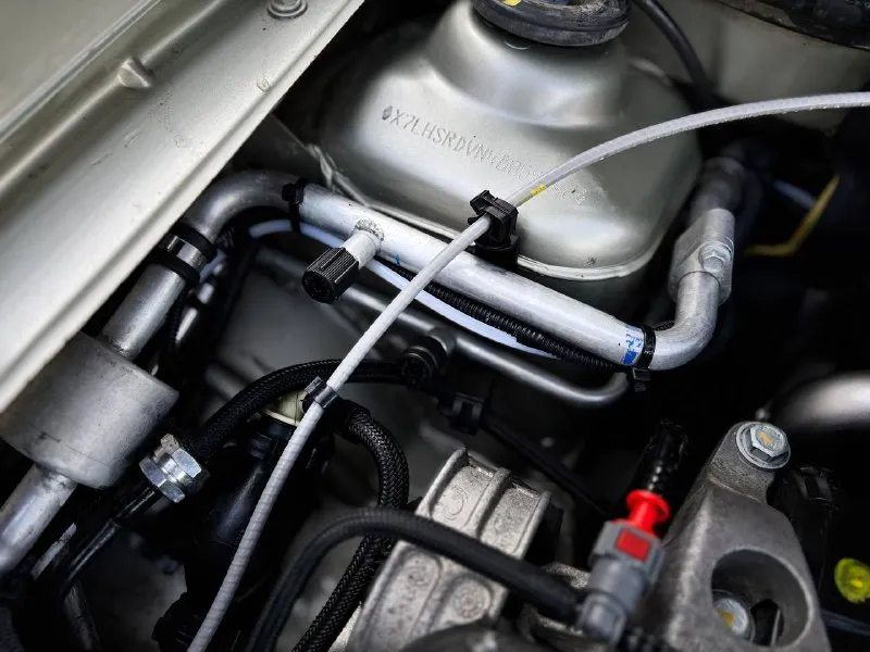 Renault duster 2012г 1.5 дизель мкпп 6.ст 💰цена 1.🍋050 тел +79497309912 авто в отличном состоянии!вложений не требует! надежное сочетание дизельного двигателя объемом 1.5 с шести ступенчатой механикой и полным приводом. все обслужено! кузов, днище и силовые агрегаты без гнили ржавчины! два комплекта резины на дисках✅ лето на легкосплавных ✅ зима шипы на железках✅ кондиционер ✅ лед в фарах и туманках✅ фаркоп✅ подогревы сидений✅ мультимедиа на планшете✅ черный потолок алькантара✅ автотека зеленая без выплат✅ документы в полном порядке✅ 🫰цена 1.050 +79497309912 авто в мариуполе - фотография - 7