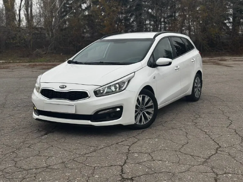 Продам kia ceed универсал 2016 года выпуска (рестайлинг) пробег 188 т. км автомобиль в очень хорошем... - фотография