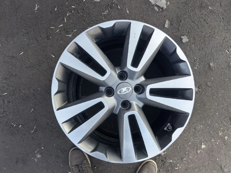 Продаю литые диски ваз vesta cross r17 - разболтовка 4×100 - ц. о 60.1мм - б/у цена: 23.000 ₽ все подробности по телефону +79493590755 г. харцызск. 📞 звоните: +7(949)3590755 - фотография - 4