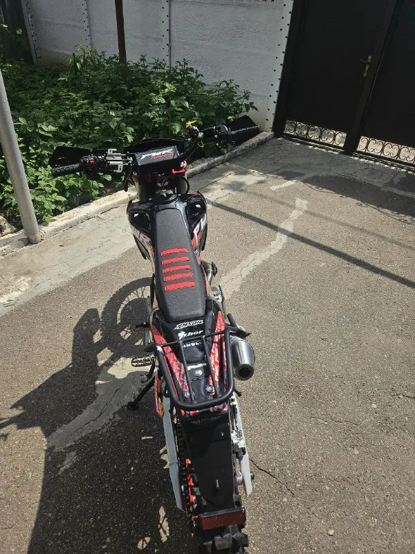 Продам кросс pwr fz300 (pr5 4v) цена: 220000 торг. пробег 1200 км рабочий объём 300 маркировка двигателя мотоцикла 175fmn (pr5 4v) мощность (л. с) 28 балансирный вал да запуск двигателя электростартер/кикстартер система охлаждения воздушное число передач 5 трансмиссия механика модель карбюратора nibbi pe 30 вес (кг) 120 передняя фара линзованная диодная задний стоп-сигнал да приборная панель lcd (электронная) сидение обшивка из противоскользящего материала. горловка номер телефона +79494804877 📞 звоните: +7(949)4804877 - фотография - 5