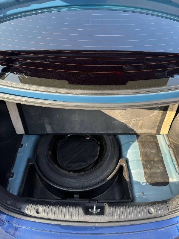 Hyundai solaris рестайлинг 2015 года оригинальный пробег 210 тысяч километров коробка шести ступенчатый автомат, работает отлично авто в хорошем состоянии по кузову и по технике, не требует никаких вложений двигатель 1.6 работает отлично, масло менялось каждые 8 тысяч кондиционер, печка, подогрев сидений, магнитола - всё работает без нареканий дополнительно установлена сигнализация на машине никогда не таксовали, в салоне не курили, пластик не затертый, сиденья были в чехлах большую часть времени, салон в отличном состоянии у авто один владелец за все время, полностью в родном окрасе, а также заводское остекление юридически полностью чистая машина, без штрафов, залогов и запретов буду присутствовать в мрэо дополнительные фото и видео пришлю по запросу, пишите также в продаже kia rio цена - 975 тысяч рублей, торг уместен при осмотре моспино, пролетарский район звоните +79490079659 - фотография - 6