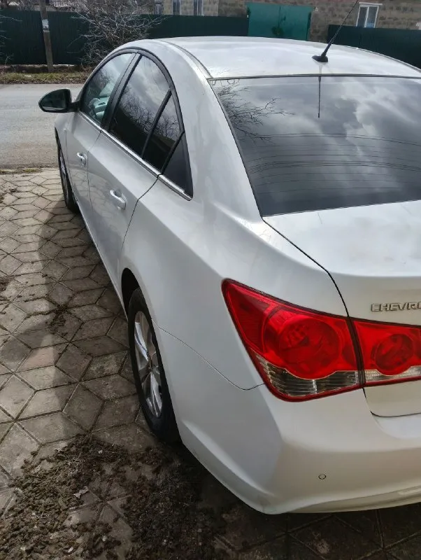 Продам chevrolet cruze ▪машина 2013 года, в хорошем состоянии, не дымит не троит, работает каждая кнопка ▪пробег 245.000,1.8 автомат ✅ ▪салон кожаный чистый и ухоженный✅ ▪один комплект резины, два ключа✅ ▪полная комплектация ✅ ▪цена 680.000 тысяч, от машины не избавляюсь реальному покупателю будет торг!💸 ▪осмотр:город харцызск ▪номер:+79494504484 ▪я хозяин, любое переоформление, автотека зеленьhttps://autoteka. ru/report/web/uuid/03276521-d6c7-43f8-87a6-e. . - фотография - 5
