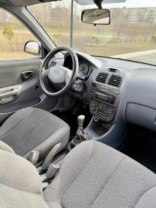 🇰🇵 hyundai accent 💰цена: 370 000р. 🏢город: мариуполь 📅год выпуска: 2003 🧾пробег: 293 750 км. ⚙️двигатель: 1.5 ⛽топливо: бензин ⚙️кпп: механика 📞 телефон: +7-949-727-41-51 +7-949-551-91-52 +7-989-263-55-56 💾 описание: hyundai accent (тагаз) — это надежный и популярный автомобиль, с высокой надежностью и не дорогим обслуживанием. ✅ отличное техническое и внешнее состояние ✅ кузов без коррозии ✅ оригинальный пробег ✅ южная эксплуатация кондиционер, гур, два стеклоподъемника, литые диски на хорошей резине. ➕автомобиль с пройденным техническим осмотром и готов к переоформлению. улица шевченко 2️⃣6️⃣9️⃣ 🏦 возможна продажа в кредит по двум документам. - фотография - 7