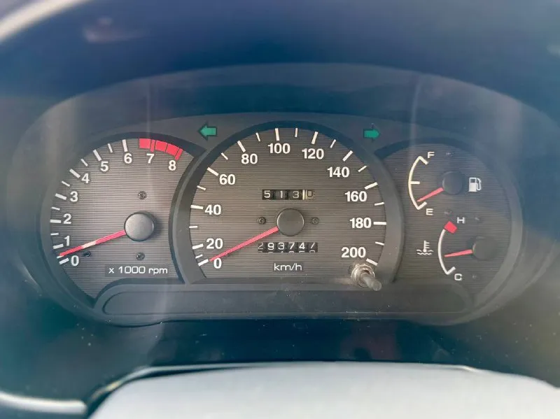 🇰🇵 hyundai accent 💰цена: 370 000р. 🏢город: мариуполь 📅год выпуска: 2003 🧾пробег: 293 750 км. ⚙️двигатель: 1.5 ⛽топливо: бензин ⚙️кпп: механика 📞 телефон: +7-949-727-41-51 +7-949-551-91-52 +7-989-263-55-56 💾 описание: hyundai accent (тагаз) — это надежный и популярный автомобиль, с высокой надежностью и не дорогим обслуживанием. ✅ отличное техническое и внешнее состояние ✅ кузов без коррозии ✅ оригинальный пробег ✅ южная эксплуатация кондиционер, гур, два стеклоподъемника, литые диски на хорошей резине. ➕автомобиль с пройденным техническим осмотром и готов к переоформлению. улица шевченко 2️⃣6️⃣9️⃣ 🏦 возможна продажа в кредит по двум документам. - фотография - 9